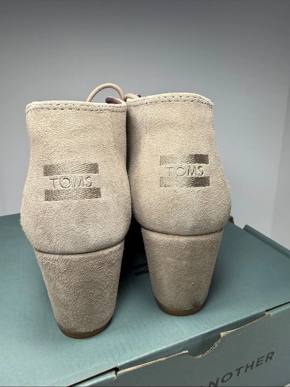 Toms suede upper
